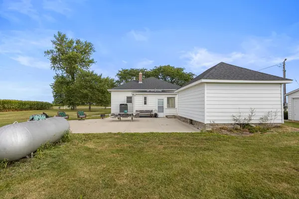 233 County Road 3400, Foosland, IL 61845