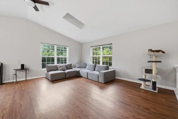1379 Cary RD, Algonquin, IL 60102