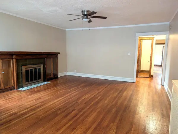 6730 S Ridgeland AVE #1, Chicago, IL 60649