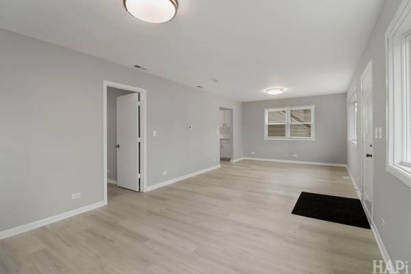 42161 N 1st AVE, Antioch, IL 60002