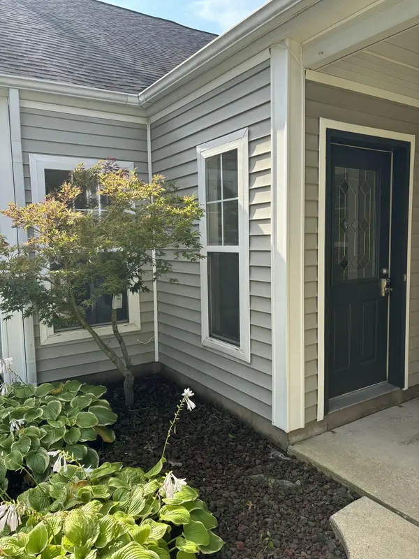 9247 Norris DR, Hobart, IN 46342