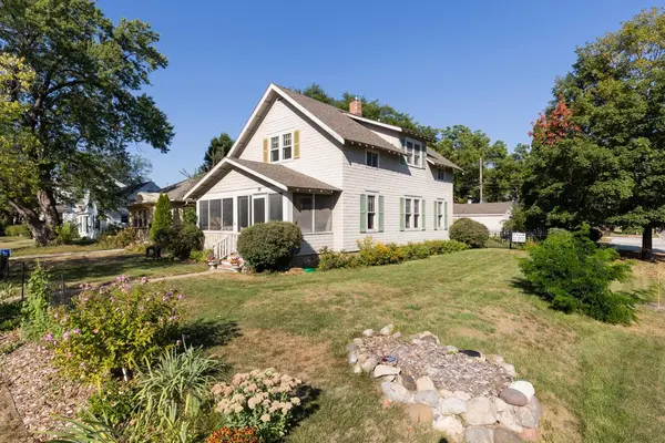 301 8th AVE N, Hopkins, MN 55343