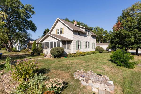 301 8th AVE N, Hopkins, MN 55343