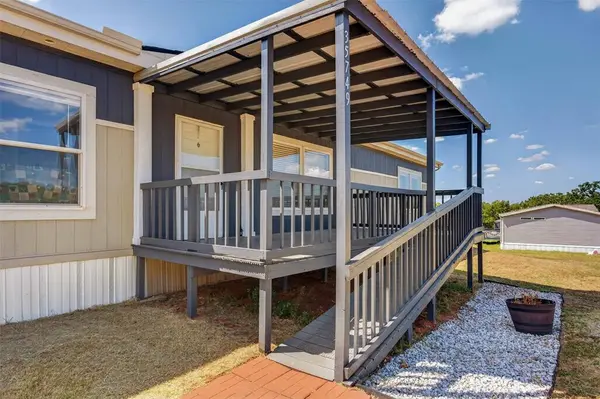 35749 Honeysuckle LN, Tecumseh, OK 74873
