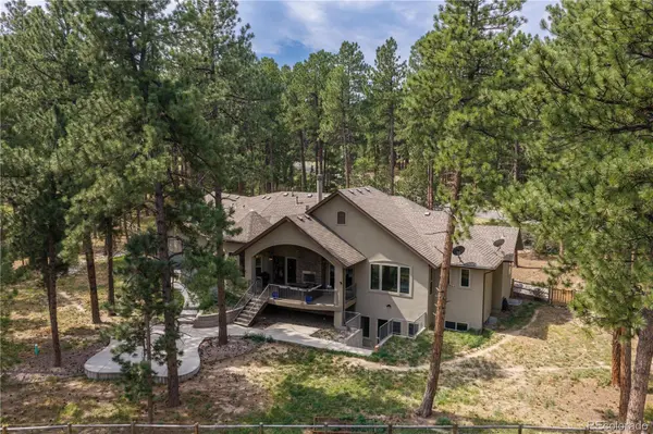 1395 Gore CIR, Larkspur, CO 80118