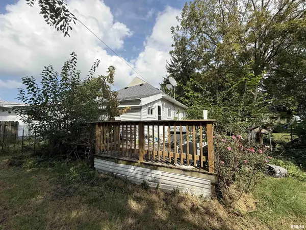 808 N E ST, Monmouth, IL 61462