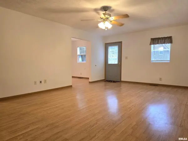 325 LINCOLN BLVD, North Pekin, IL 61554