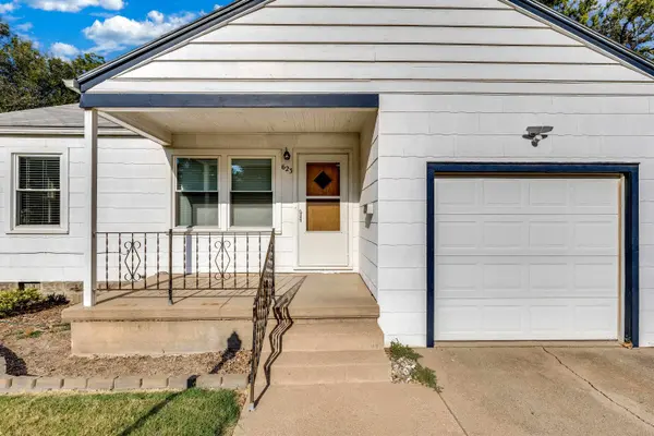 623 Grandview Ave., Newton, KS 67114