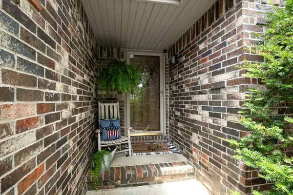 613 E Gallup Hill RD, Nixa, MO 65714