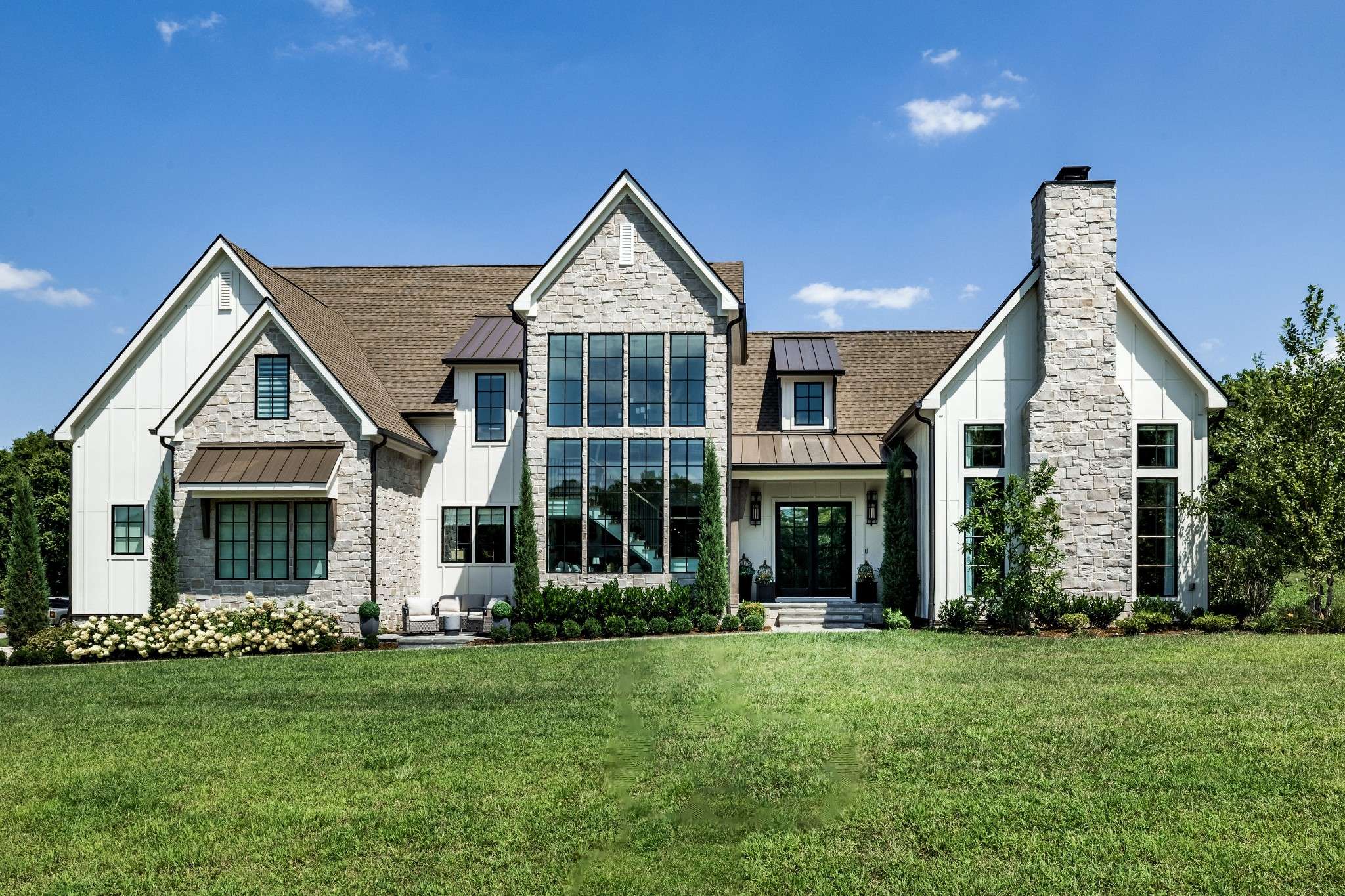 1936 Silver Fox Rd, Thompsons Station, TN 37179