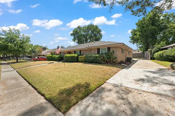 1807 Holm Oak Street, Arlington, TX 76012
