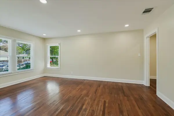 1001 E 39th ST, Austin, TX 78751