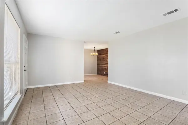 1408 Valleyridge CIR #102, Austin, TX 78704