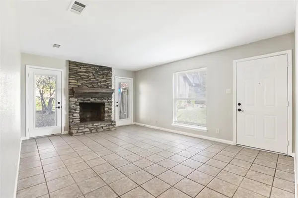 1408 Valleyridge CIR #102, Austin, TX 78704