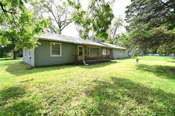 8900 Wayne AVE, Kansas City, MO 64131