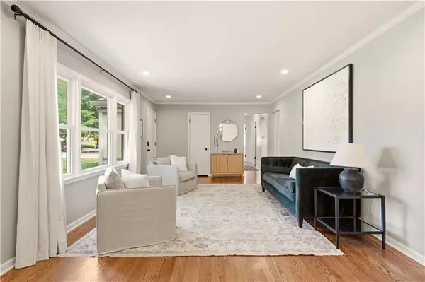 1109 W 100th TER, Kansas City, MO 64114