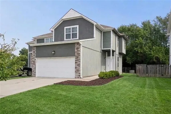 7531 McCoy ST, Shawnee, KS 66227