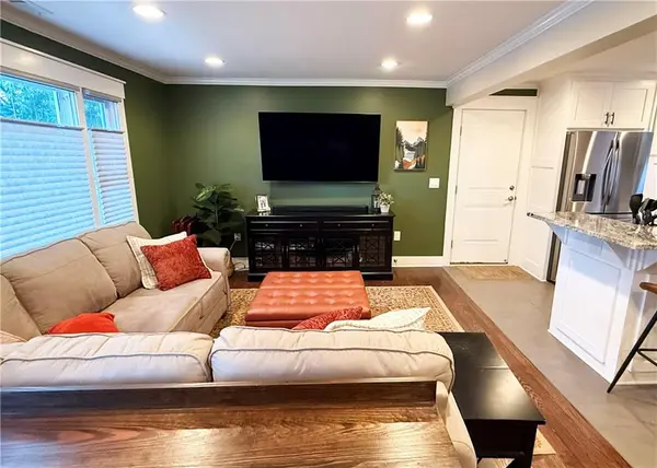 11300 W 70th TER, Shawnee, KS 66203