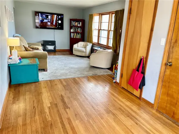 127 Woods ST, Excelsior Springs, MO 64024
