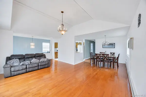 99 Ormond ST, Hempstead, NY 11550