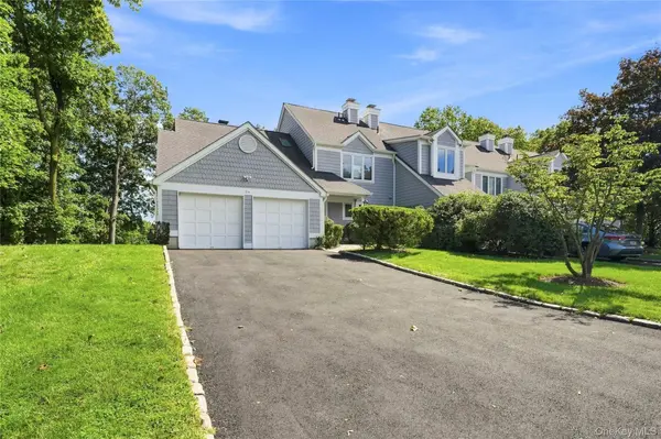 24 Oakcrest LN, Hastings-on-hudson, NY 10706