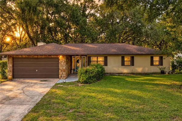 124 N POINTE DR, Auburndale, FL 33823