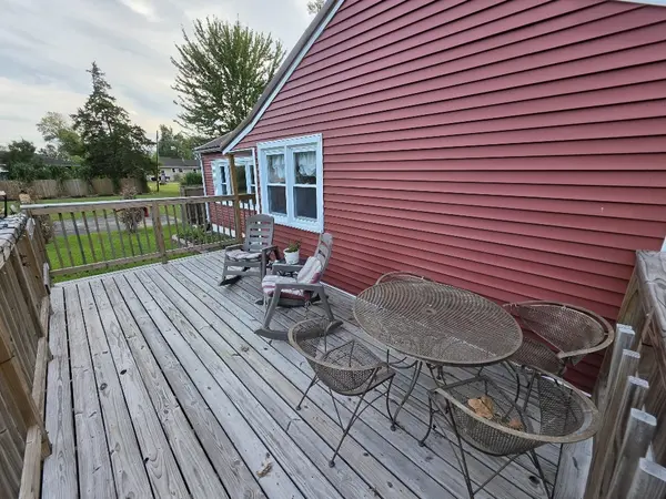 534 Tar Spring DR, Carmi, IL 62821