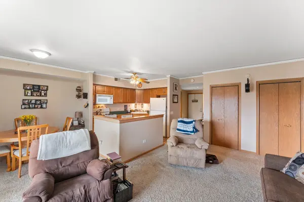 212 Swan DR #3c, Dyer, IN 46311
