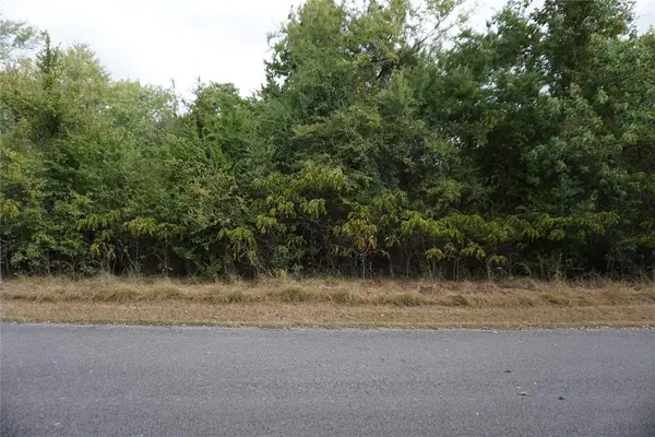 1935 Live Oak DR, Kingston, OK 73439