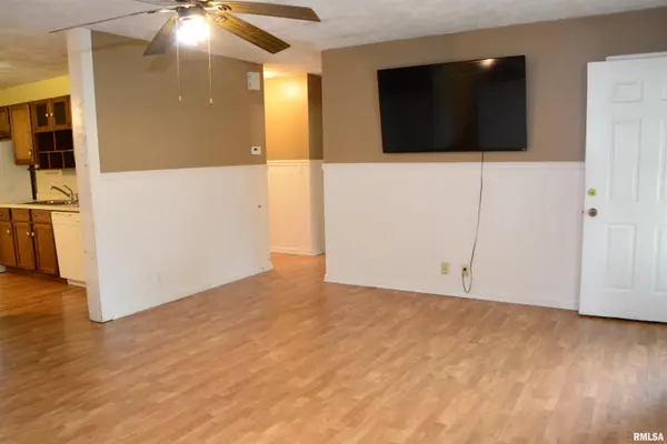 914 BOBBY AVE, Macomb, IL 61455