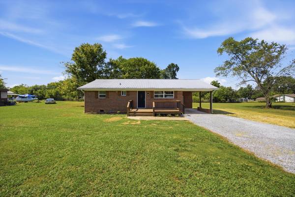 375 E Hills Road, Jasper, TN 37347