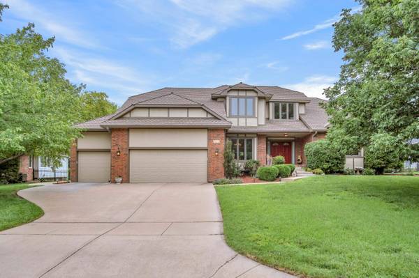 1039 N Post Oak Rd, Wichita, KS 67206