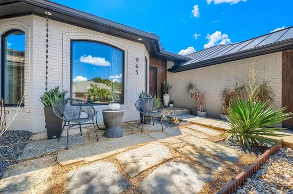 945 Queens DR, New Braunfels, TX 78130