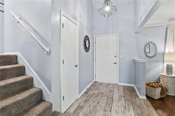 14624 W 83rd TER, Lenexa, KS 66215