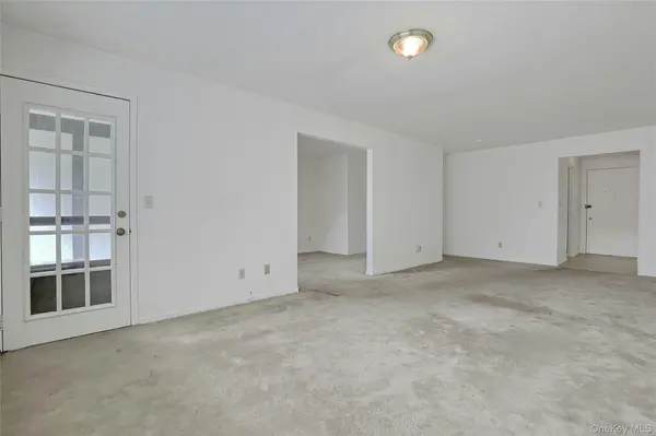 16 Foxwood DR #8, Pleasantville, NY 10570