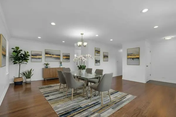 420 Berkshire LN, Des Plaines, IL 60016