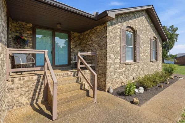 107 Stonewall Dr, Springfield, TN 37172