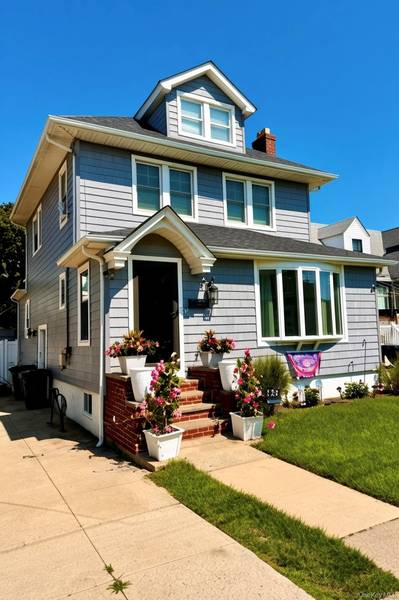 524 Beach 133rd ST, Rockaway Park, NY 11694