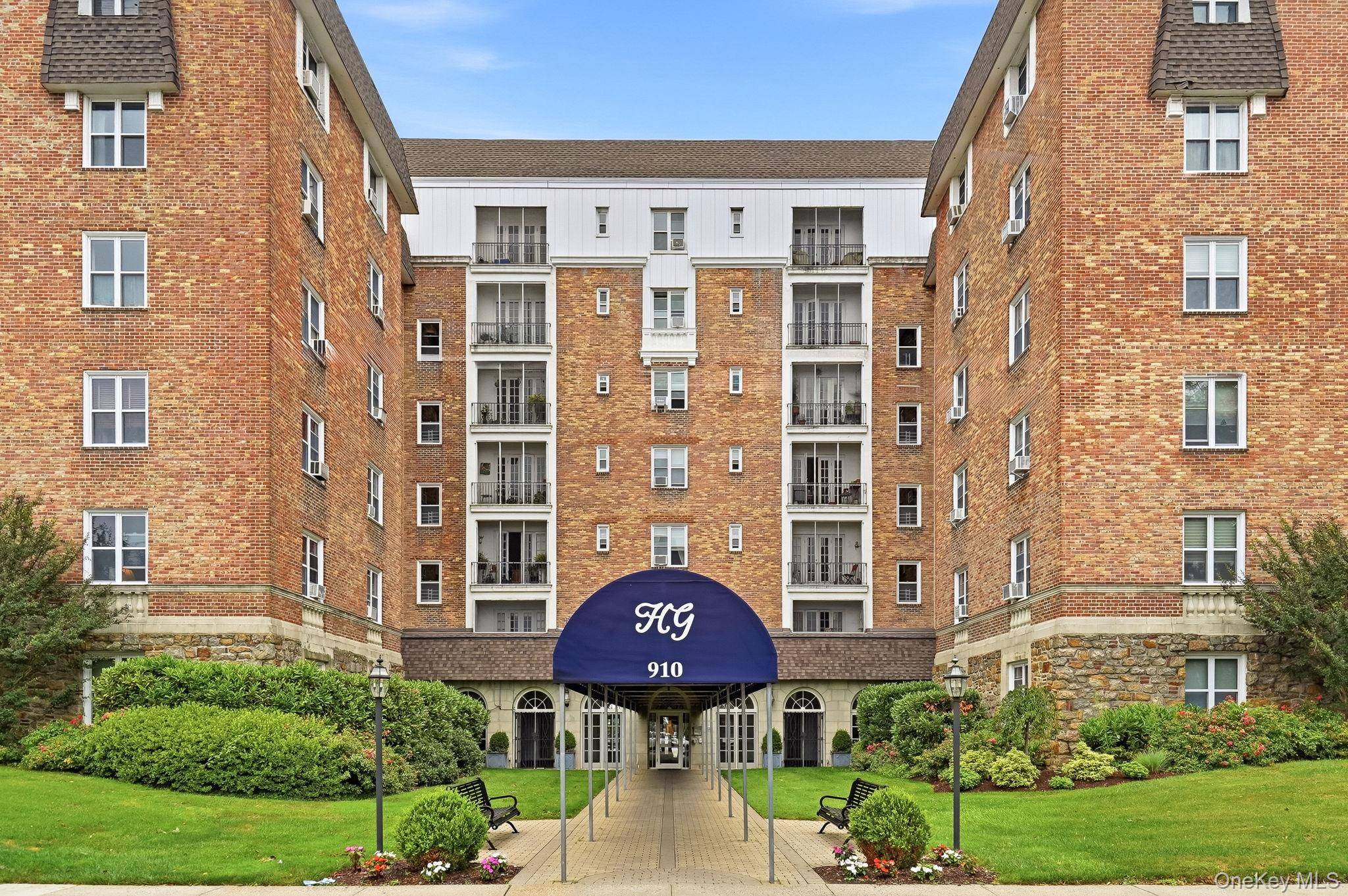 910 Stuart AVE #2EF, Mamaroneck, NY 10543