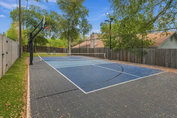 6102 Cherrylawn CIR, Austin, TX 78723