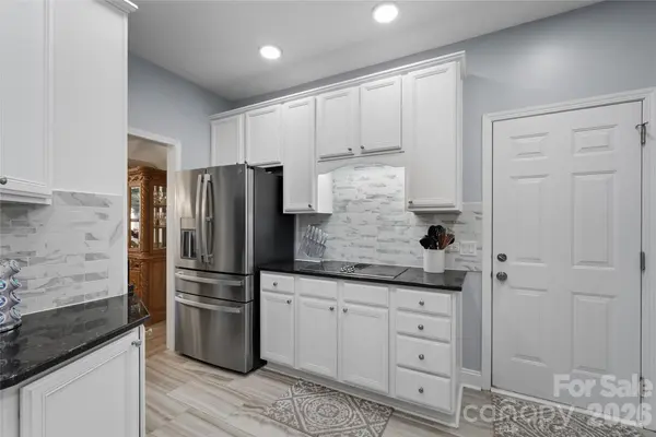 2612 Albatross LN, Matthews, NC 28104
