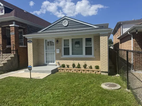 10042 S Princeton AVE, Chicago, IL 60628