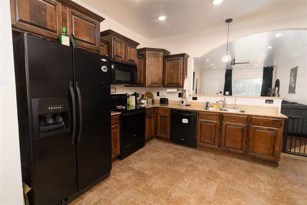 621 Sally CT, Oklahoma City, OK 73160