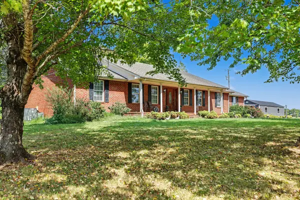 1000 Charlie Read Rd, Chapmansboro, TN 37035