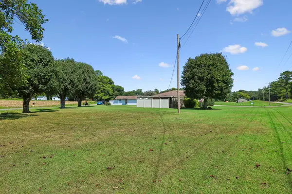 42 Smith Ln, Flintville, TN 37335