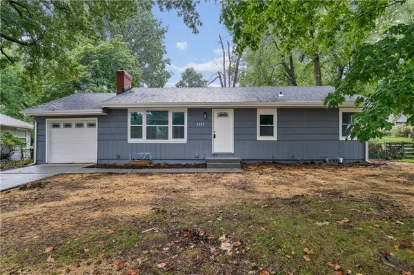 6809 W 72 TER, Overland Park, KS 66204