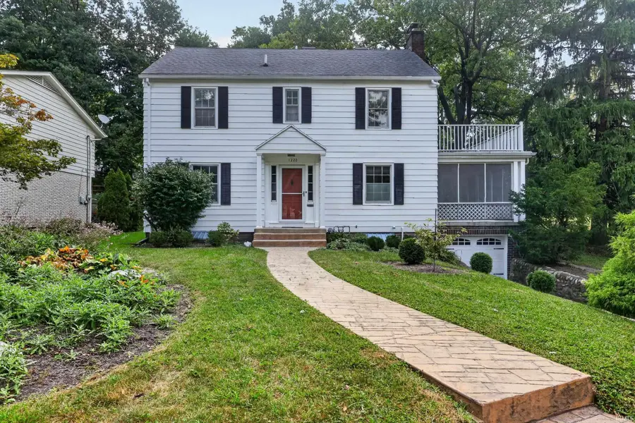 1220 Ravinia RD, West Lafayette, IN 47906