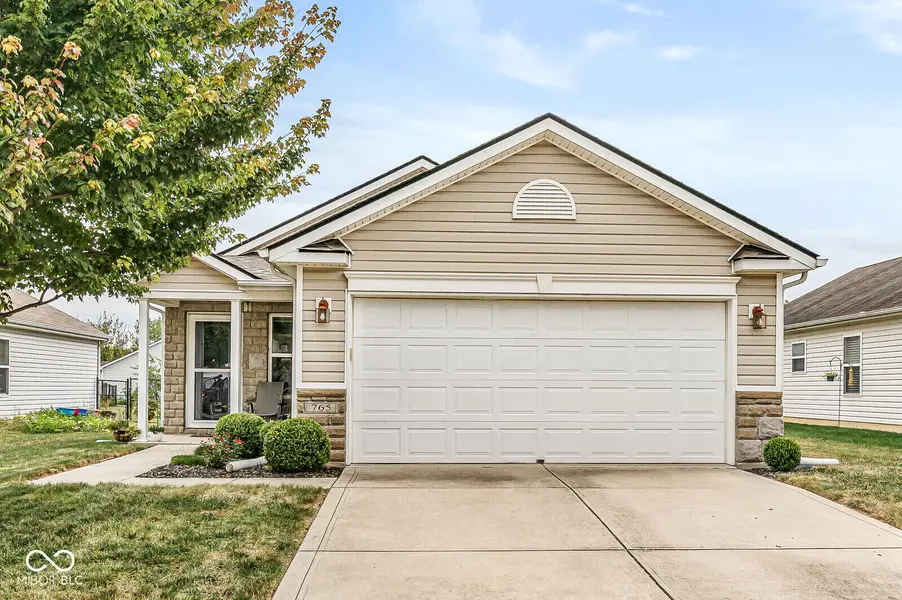 765 Sunvista DR, Avon, IN 46123