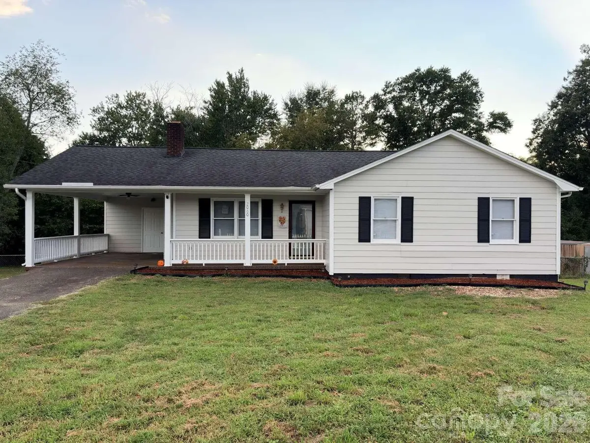 2060 27th Avenue DR NE, Hickory, NC 28601
