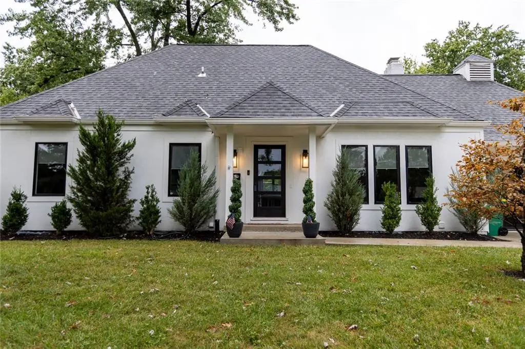 9738 Howe DR, Overland Park, KS 66206
